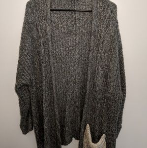 Oversized cozy cardigan with front pocket